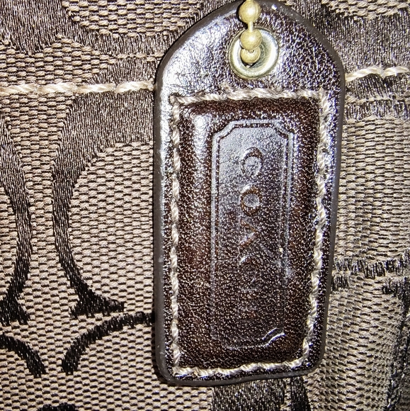 Coach Gallery Brown Signature Canvas Shoulder Bag - Picture 10 of 16